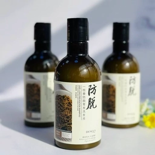 شامپو گیاهی ضد ریزش رزماری بیوآکوا BIOAQUA